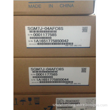 Yaskawa Servo Motor SGM7J-04AFC6S NEW